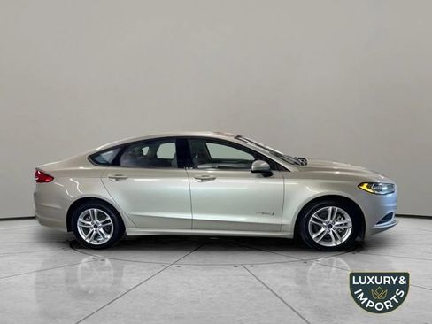 Used 2018 Ford Fusion S image 4