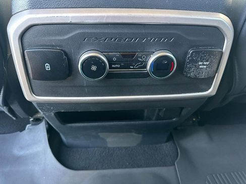 Used 2024 Ford Expedition Max XLT image 12