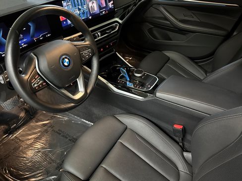 Used 2023 BMW i4 eDrive40 w/ Premium Package RWD image 4