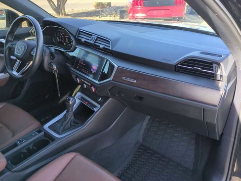 Used 2022 Audi Q3 2.0T Premium w/ Convenience Package image 28