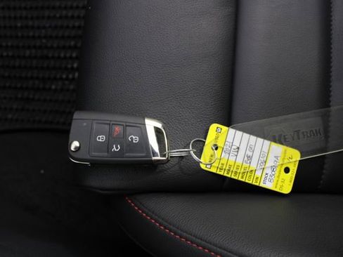 Used 2021 Volkswagen GTI SE image 7