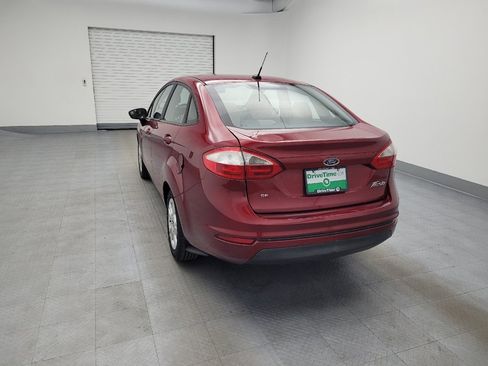 Used 2015 Ford Fiesta SE image 5