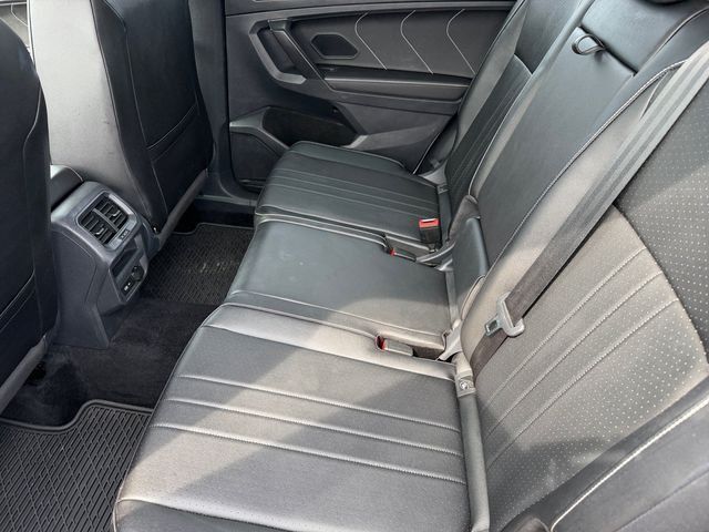 Used 2022 Volkswagen Tiguan SE FWD image 10