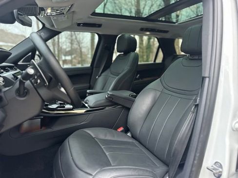 Used 2023 Land Rover Range Rover Sport SE image 13