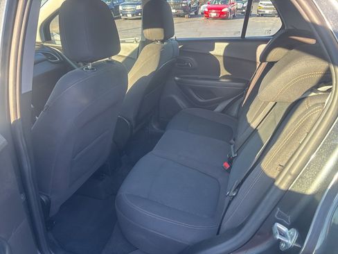 Used 2019 Chevrolet Trax LS image 12