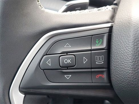 New 2025 Jeep Grand Cherokee L Altitude image 21