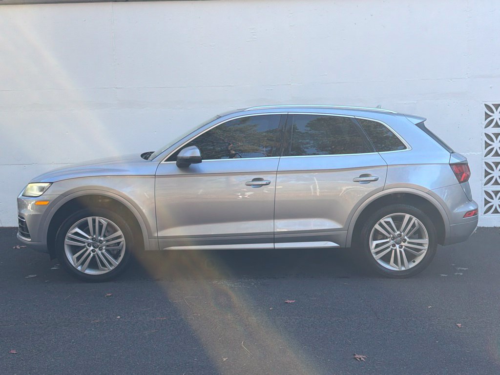 Used 2018 Audi Q5 2.0T Premium Plus w/ Premium Plus Package AWD/4WD image 2