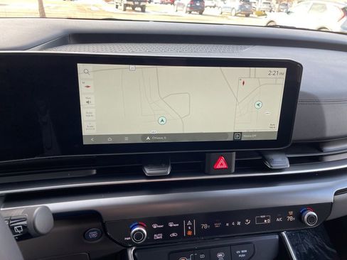 New 2026 Kia Carnival LXS FWD image 19