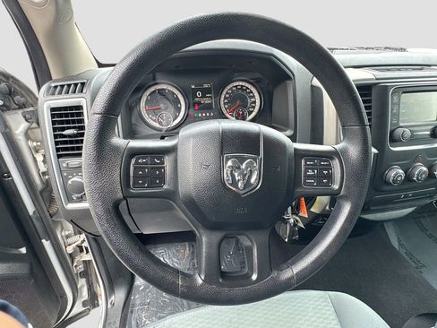 Used 2017 RAM 1500 Classic SLT RWD image 11