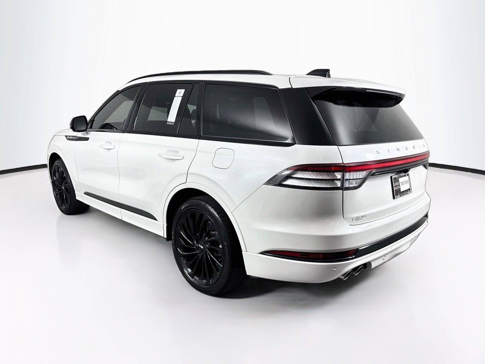Used 2025 Lincoln Aviator Reserve w/ Equipment Group 201A AWD/4WD image 13