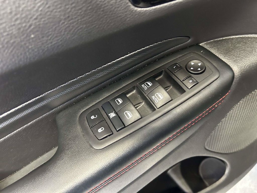 Used 2025 Dodge Durango GT AWD/4WD image 18