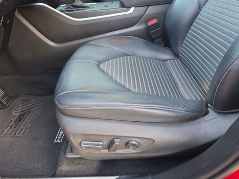 Used 2021 Toyota Highlander XSE image 28