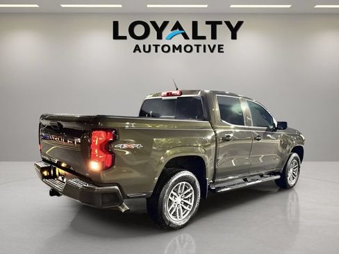 Used 2024 Chevrolet Colorado LT w/ LT Convenience Package II AWD/4WD image 5