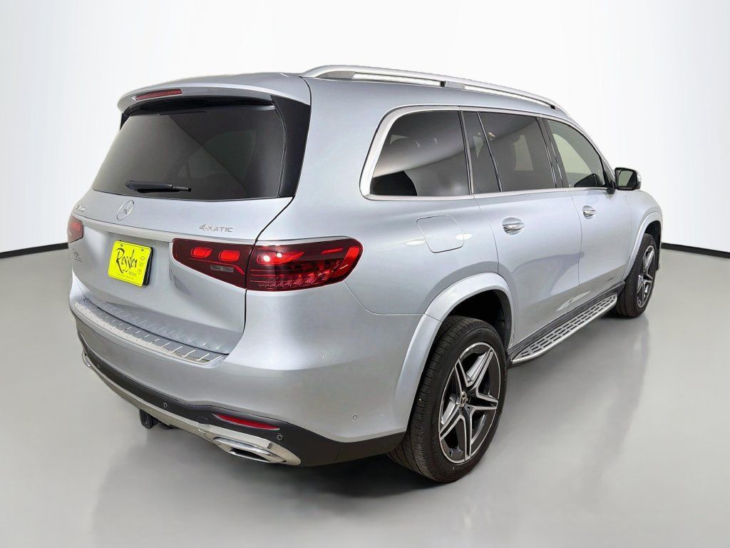 Used 2024 Mercedes-Benz GLS 450 4MATIC image 6