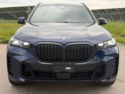 Used 2025 BMW X5 xDrive40i w/ M Sport Package AWD/4WD image 8