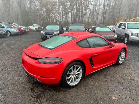 Used 2019 Porsche 718 Cayman image 8