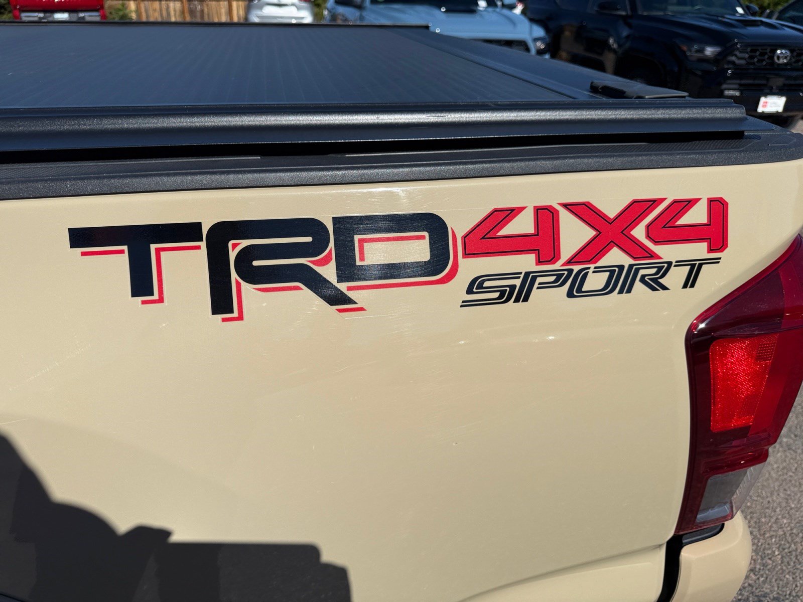 Used 2017 Toyota Tacoma TRD Sport AWD/4WD image 23
