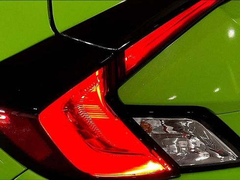 Used 2017 Honda Civic Touring image 19