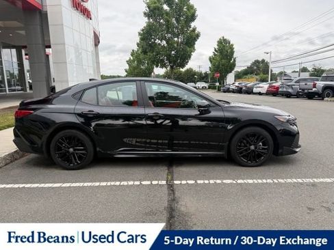 Used 2025 Toyota Camry SE AWD/4WD image 5