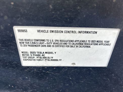 Used 2023 Tesla Model Y 2WD image 9