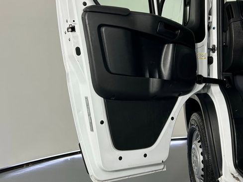 Used 2025 RAM ProMaster 2500 w/ Convenience Group FWD image 29
