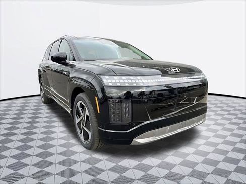 New 2026 Hyundai Ioniq 9 Limited AWD/4WD image 2