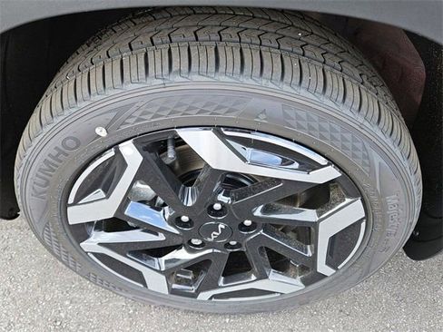 New 2026 Kia Seltos SX image 14