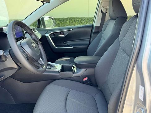 Used 2024 Toyota RAV4 XLE w/ Convenience Package image 36