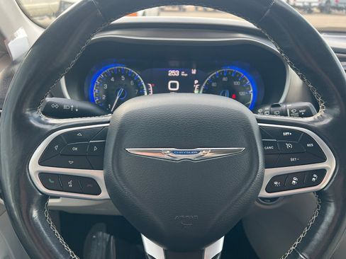 Used 2020 Chrysler Pacifica Touring-L Plus w/ Tire & Wheel Group image 25