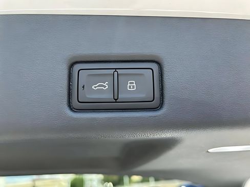 New 2026 Audi SQ5 Prestige AWD/4WD image 17