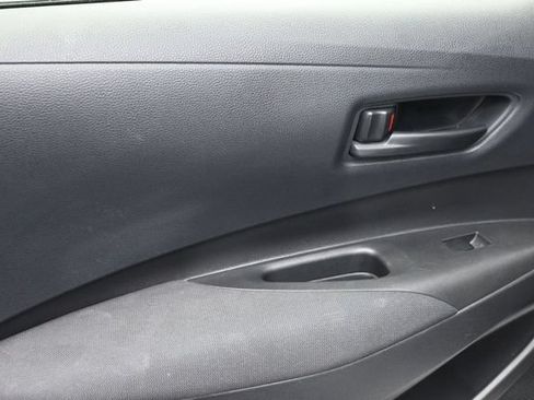 Used 2022 Toyota Corolla LE FWD image 9
