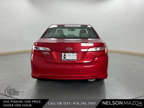 Used 2012 Toyota Camry LE image 7
