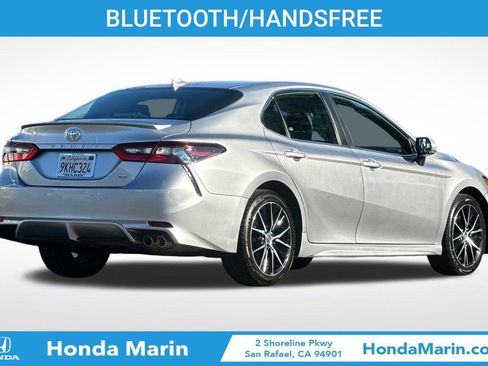 Used 2024 Toyota Camry SE image 5