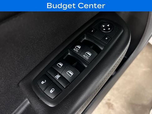 Used 2015 Chrysler 200 Limited w/ Convenience Group FWD image 15