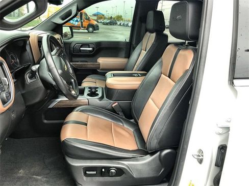 Used 2021 Chevrolet Silverado 1500 High Country w/ Technology Package image 11