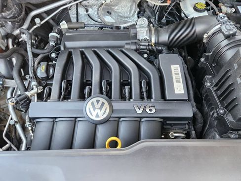 Used 2020 Volkswagen Atlas Cross Sport SEL R-Line AWD/4WD image 20