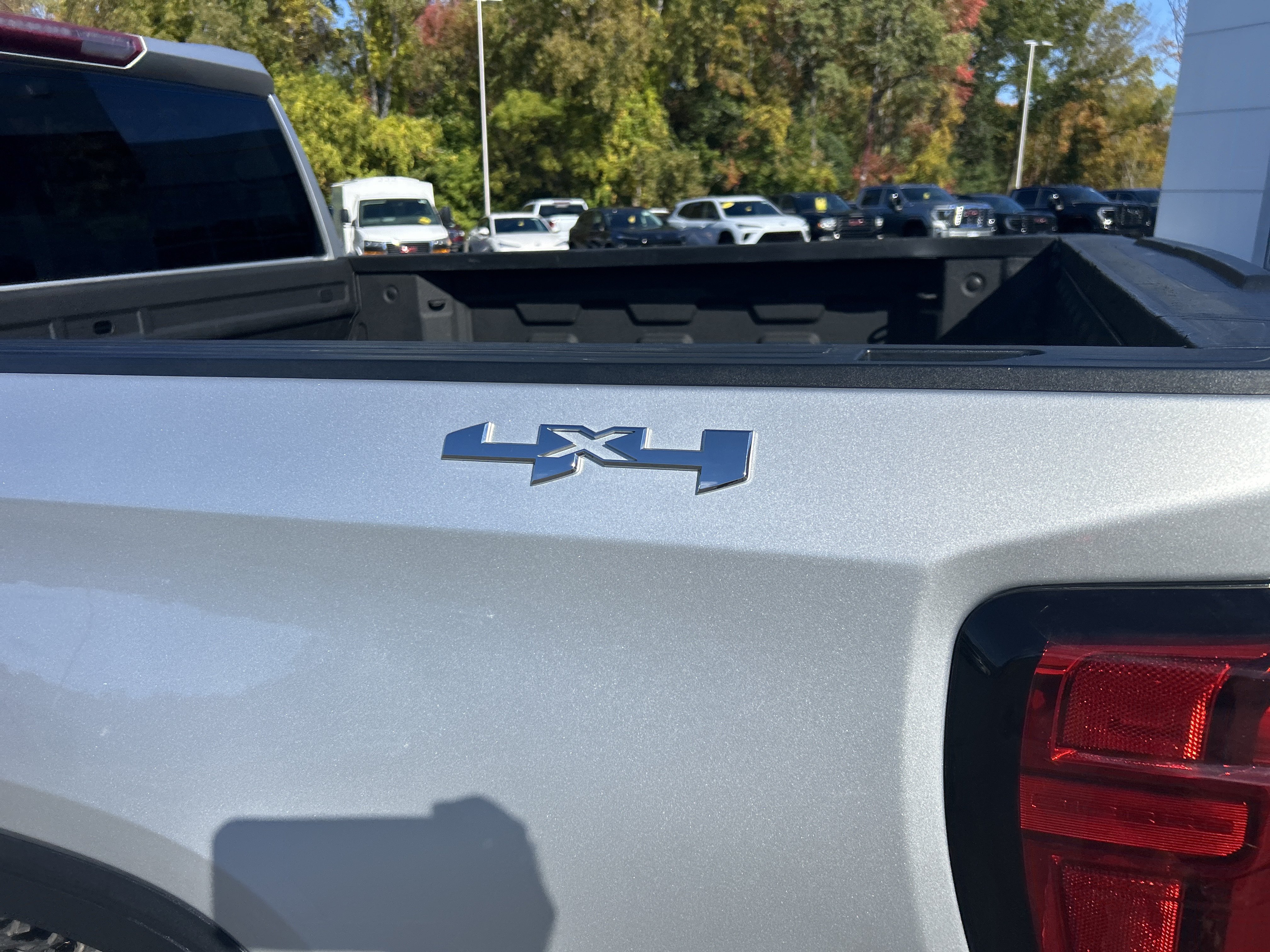 Used 2022 GMC Sierra 1500 Elevation AWD/4WD image 6