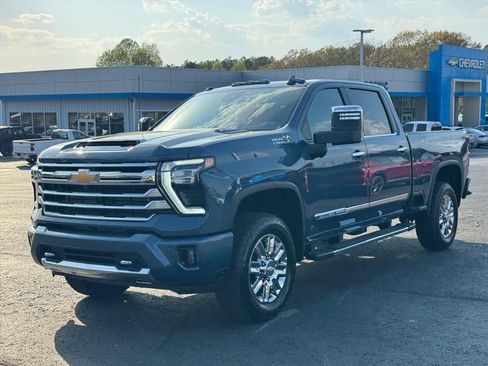 New 2026 Chevrolet Silverado 2500 High Country w/ High Country Premium Package AWD/4WD image 6