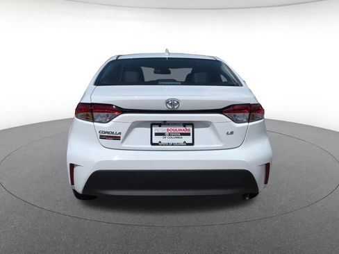 Used 2026 Toyota Corolla LE FWD image 5