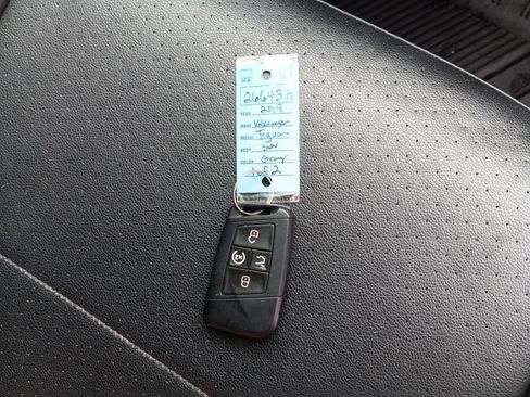 Used 2019 Volkswagen Tiguan SEL R-Line AWD/4WD image 22