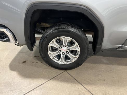 Used 2025 GMC Sierra 1500 SLT image 38