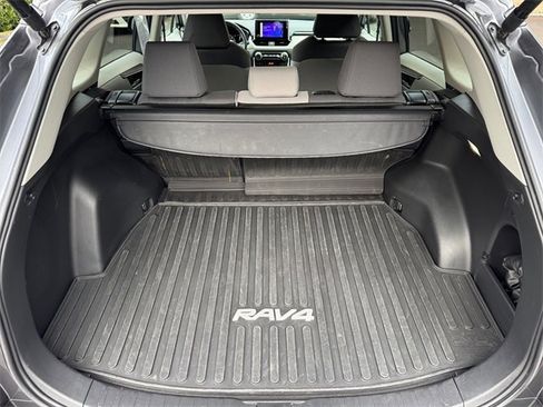 Used 2025 Toyota RAV4 XLE image 19
