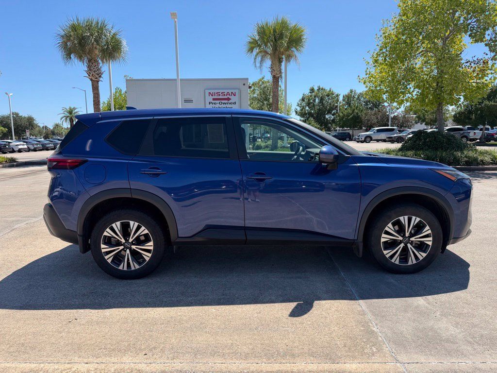 Used 2023 Nissan Rogue SV FWD image 4