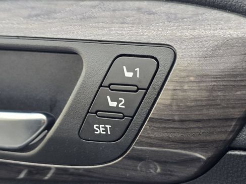 Used 2021 Toyota Highlander Platinum AWD/4WD image 18