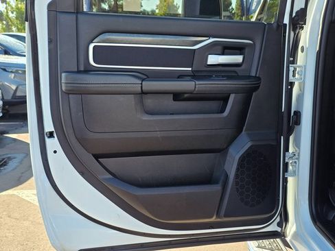 Used 2024 RAM 2500 Big Horn w/ Bed Utility Group image 18