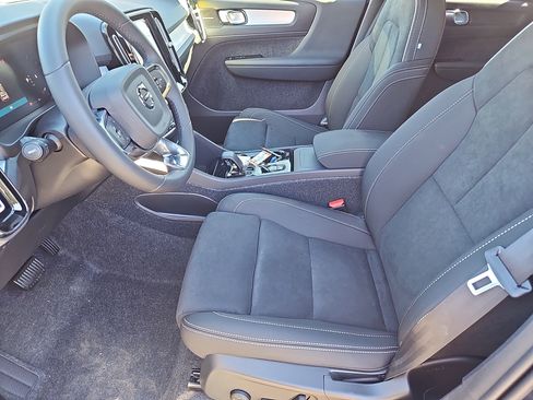 New 2026 Volvo XC40 B5 Ultra w/ Protection Package Premier image 20