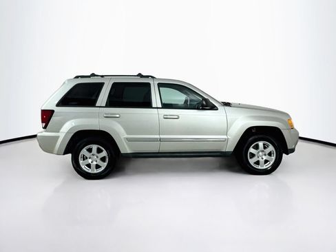Used 2010 Jeep Grand Cherokee Laredo AWD/4WD image 8