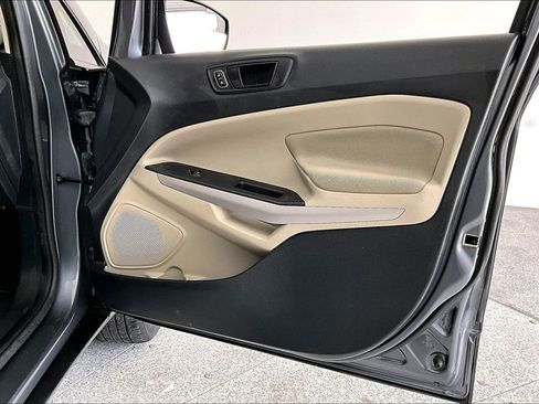 Used 2021 Ford EcoSport S image 22