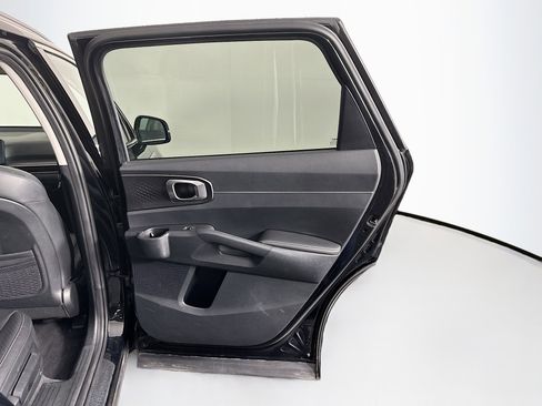 Used 2024 Kia Sorento S image 31