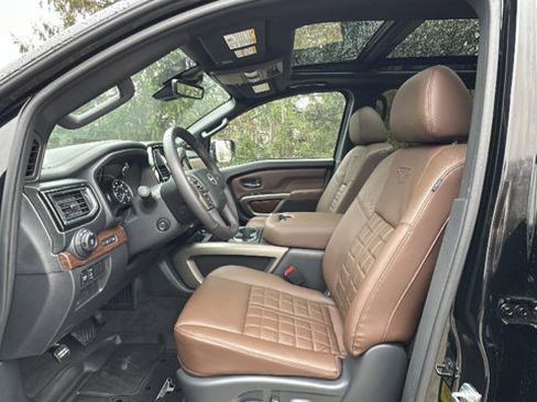 Certified 2024 Nissan Titan Platinum Reserve w/ Moonroof Package image 14